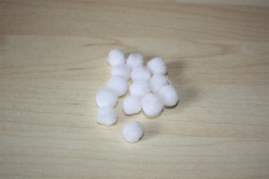 ST-190617  Pompoms 13mm
