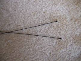 GAS-0012   Schwarze Glasaugen am Draht 1-2mm