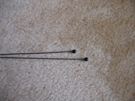 GAS-0012   Schwarze Glasaugen am Draht 1-2mm