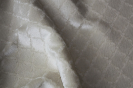 MOH-P220   Polstermohair Creme Raute