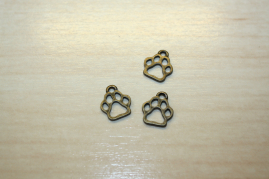 L-0803-43   Pfote Stanz