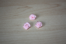 ST-1901261   Rose  15mm