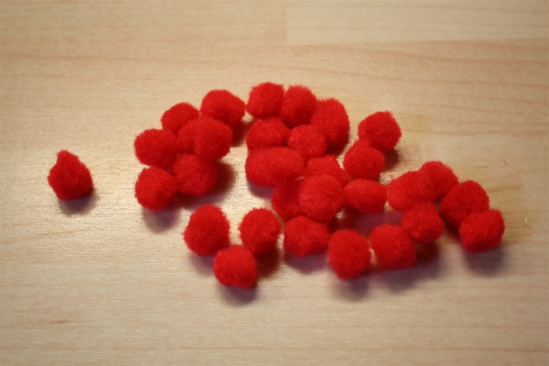 ST-190617  Pompoms 13mm