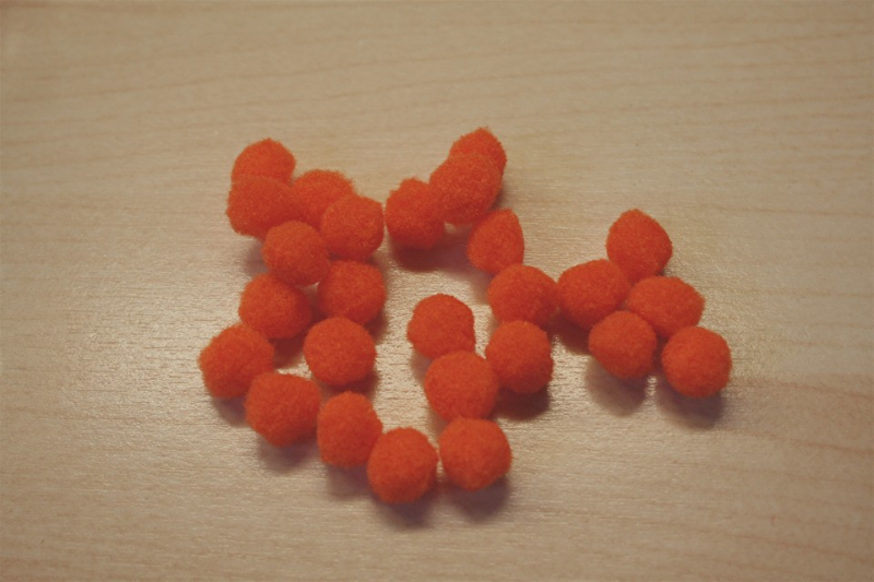 ST-190617  Pompoms 13mm