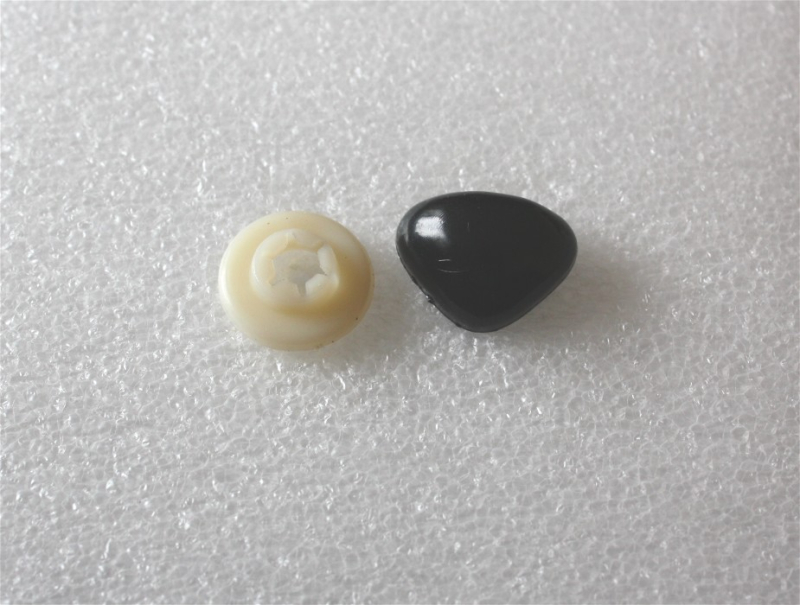 GEO-tri-s  Sicherheitsnase 3-eckig schwarz