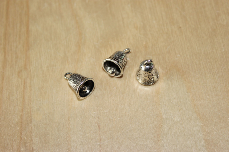 G-AL14516   Glöckchen  13mm  massiv