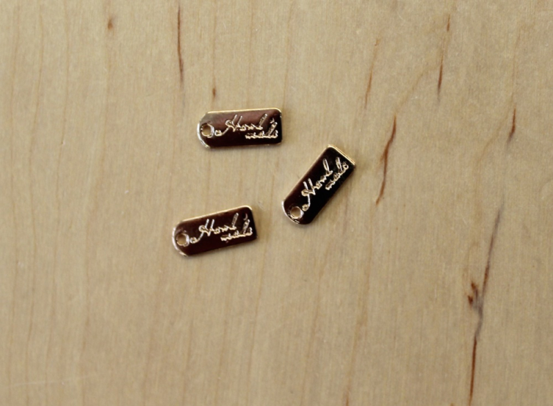 L-0803-217  Label Gold "Handmade"