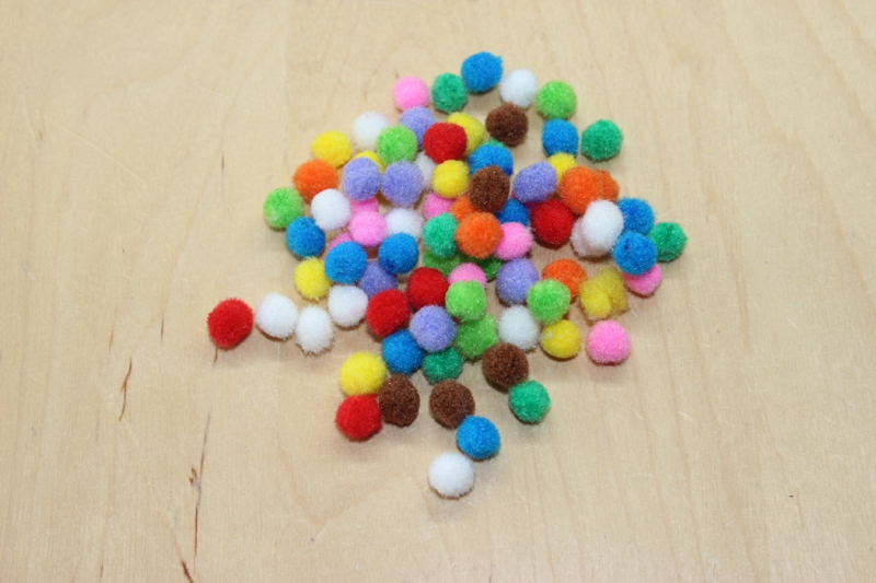 ALIE-714  Pompoms 9mm
