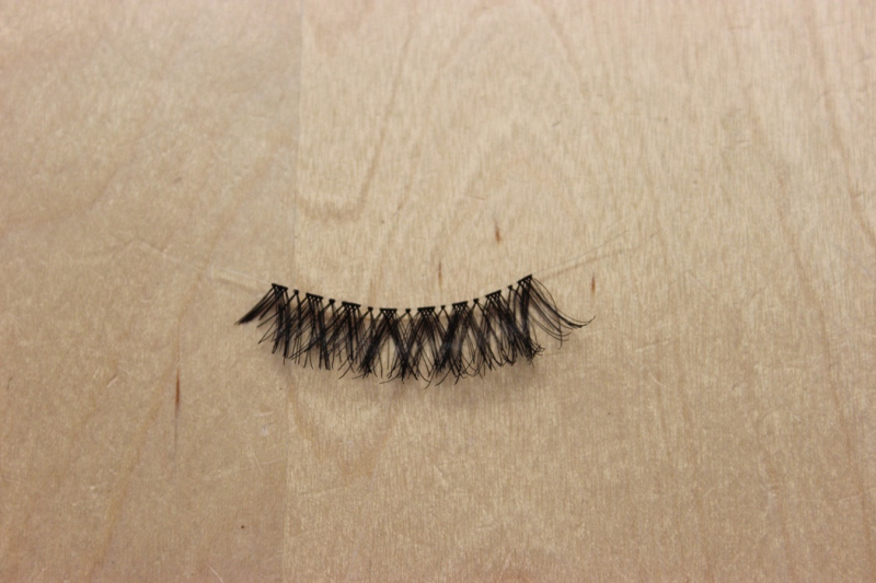 CH-W401   Wimpern