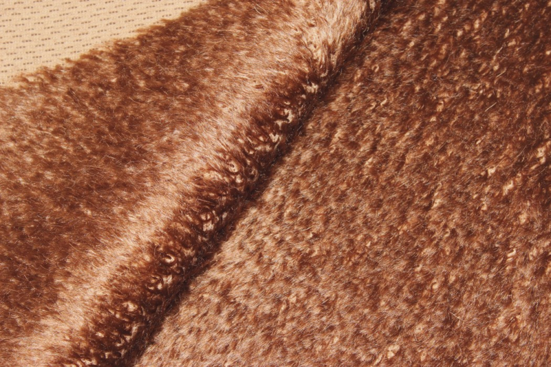 MOH-1515   Mohair Braun heller Rücken