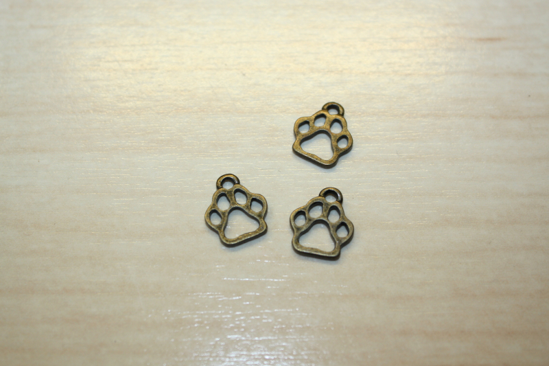 L-0803-43   Pfote Stanz