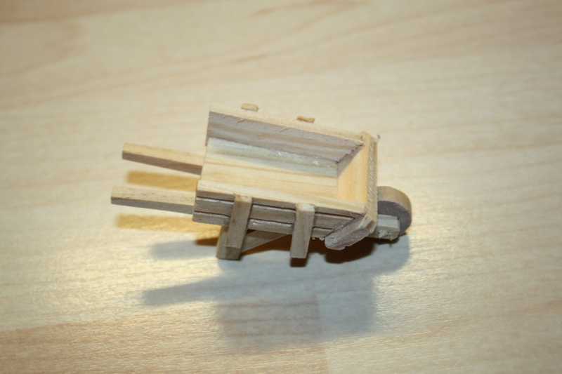 MF-5705112075   Schubkarre klein