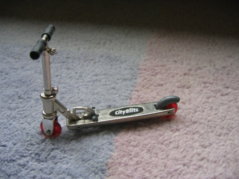 FZG-101   Scooter