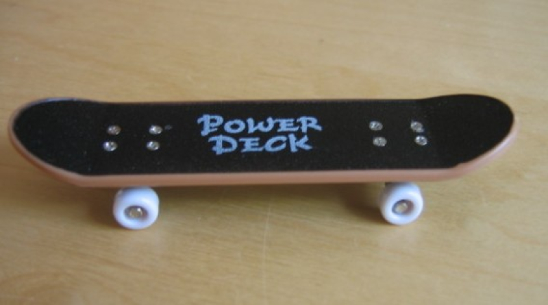FZG-103 Skateboard
